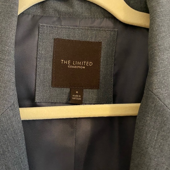 Women’s Suit - Picture 3 of 9